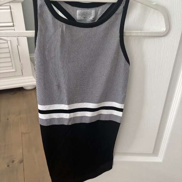 Athleta t-back tank top - Picture 1 of 3